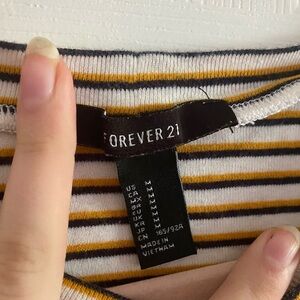 Woman’s Cropped T shirt